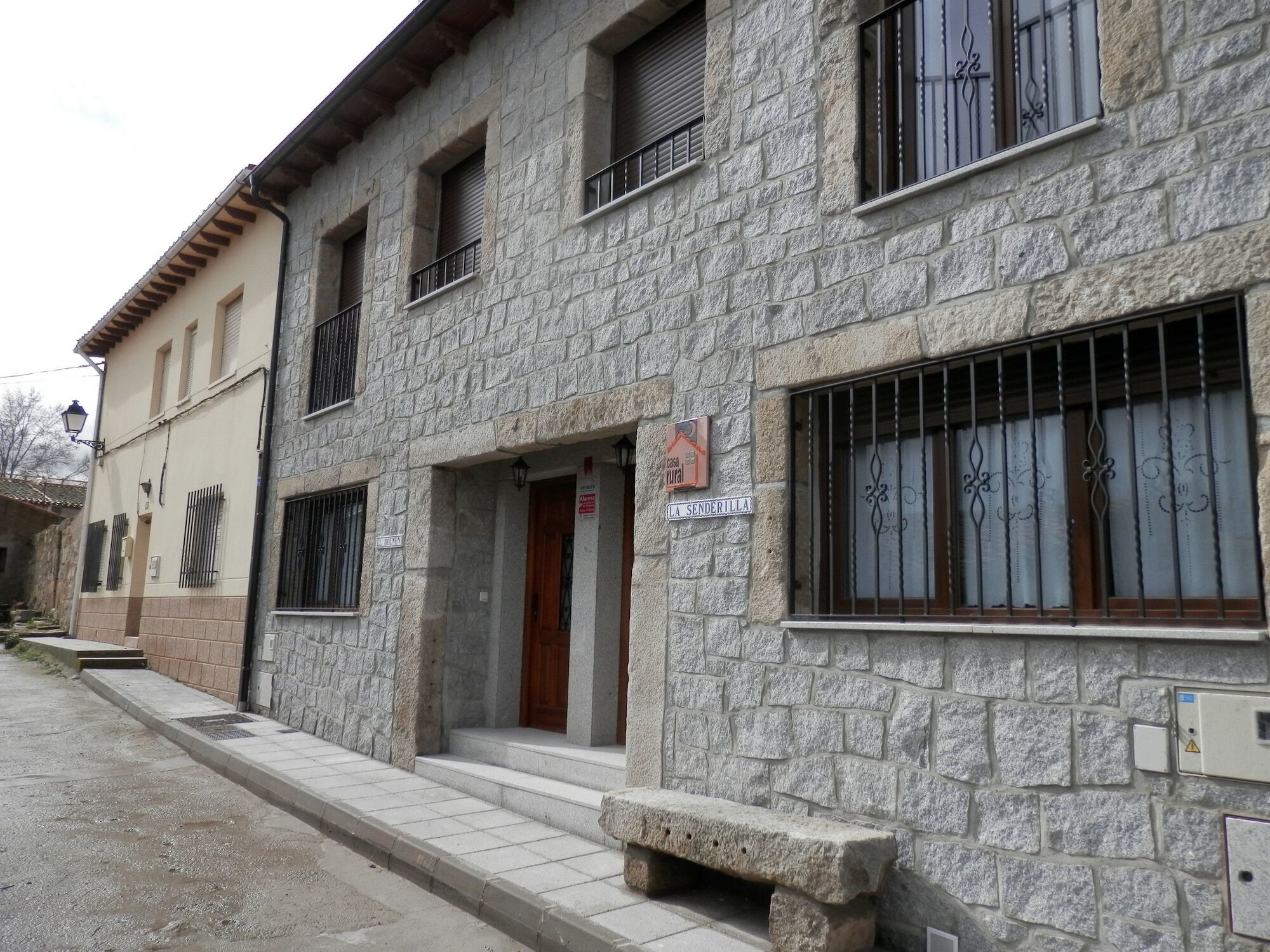 Casa Rural El Dolmen Casa de hóspedes Bernuy-Salinero Exterior foto